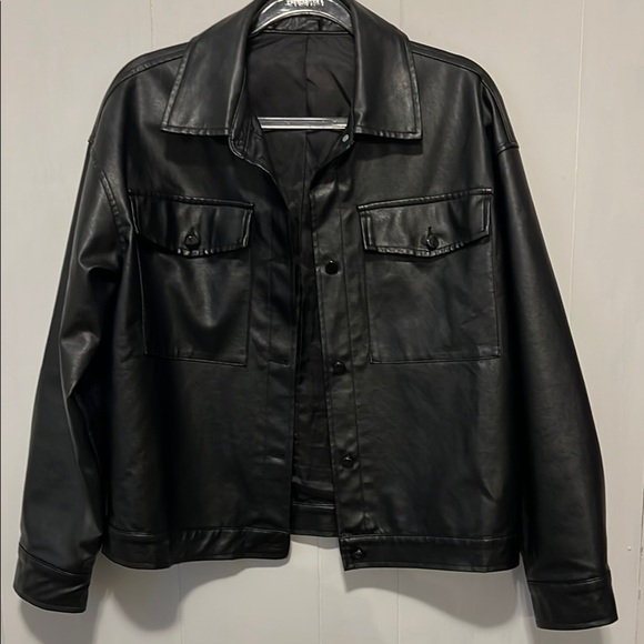 Womens Black Leather Jacket Size Small - Picture 1 of 8